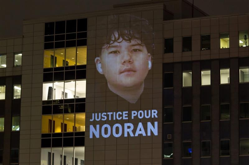 Projection made by the Semaphore on public buildings in memory of Nooran